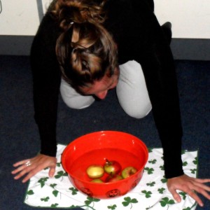 Bobbing for Apples